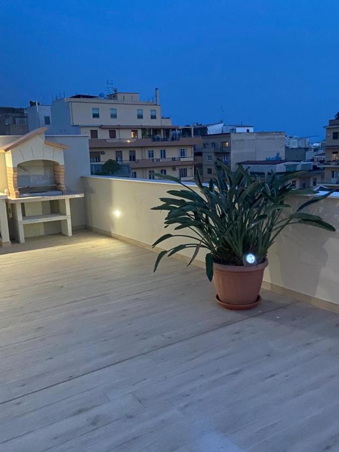 Rossini Penthouse Apartment Cagliari Bagian luar foto