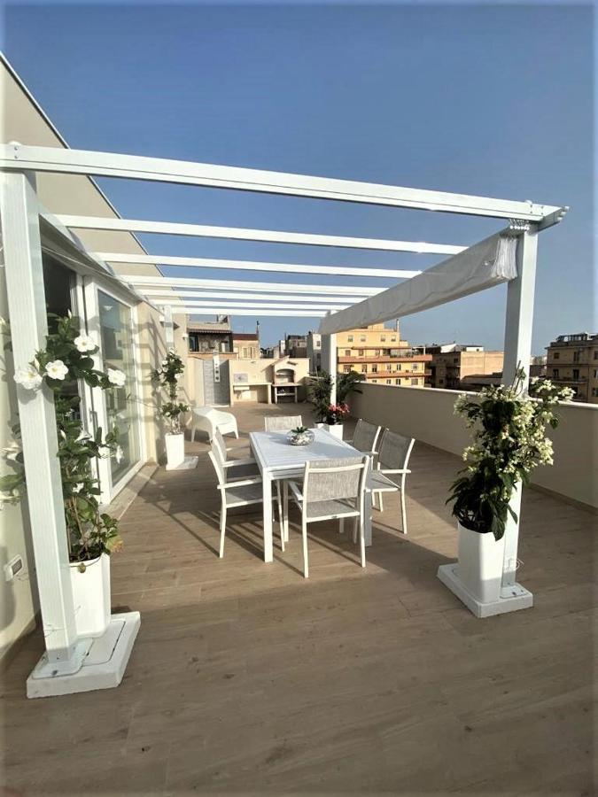 Rossini Penthouse Apartment Cagliari Bagian luar foto
