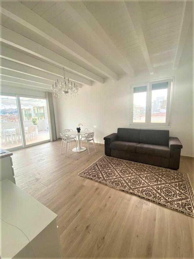 Rossini Penthouse Apartment Cagliari Bagian luar foto
