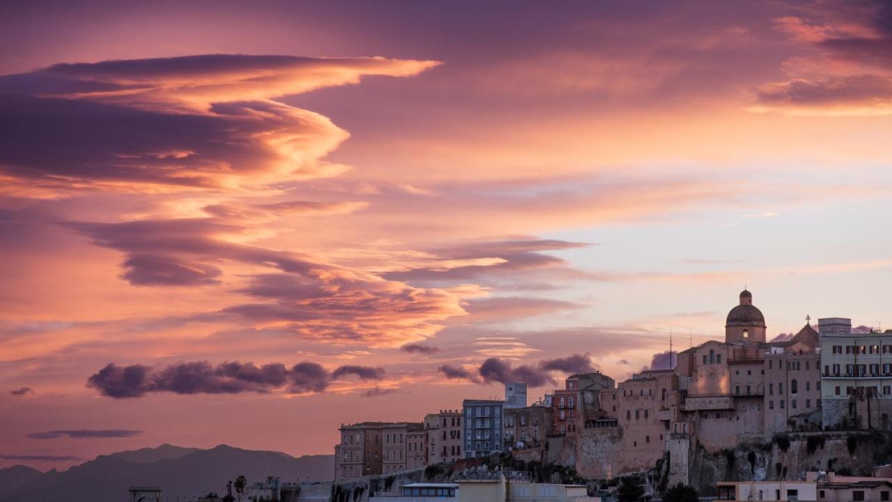 Rossini Penthouse Apartment Cagliari Bagian luar foto
